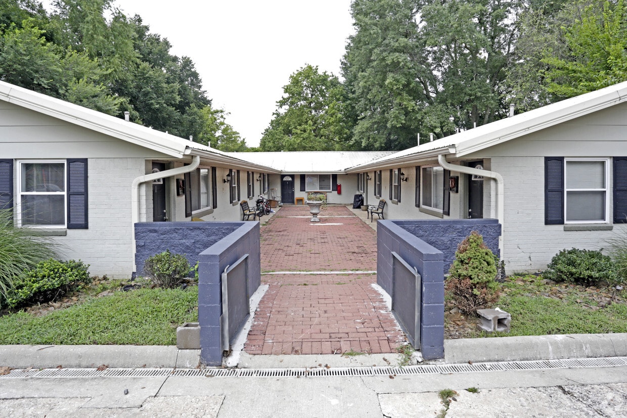 Building Photo - Brookside Apartments