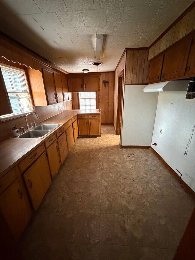 Foto del edificio - 3 Bedroom, 2 Bathroom Home for Rent