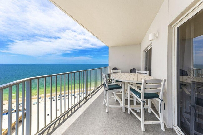 Foto del edificio - 401 E Beach Blvd