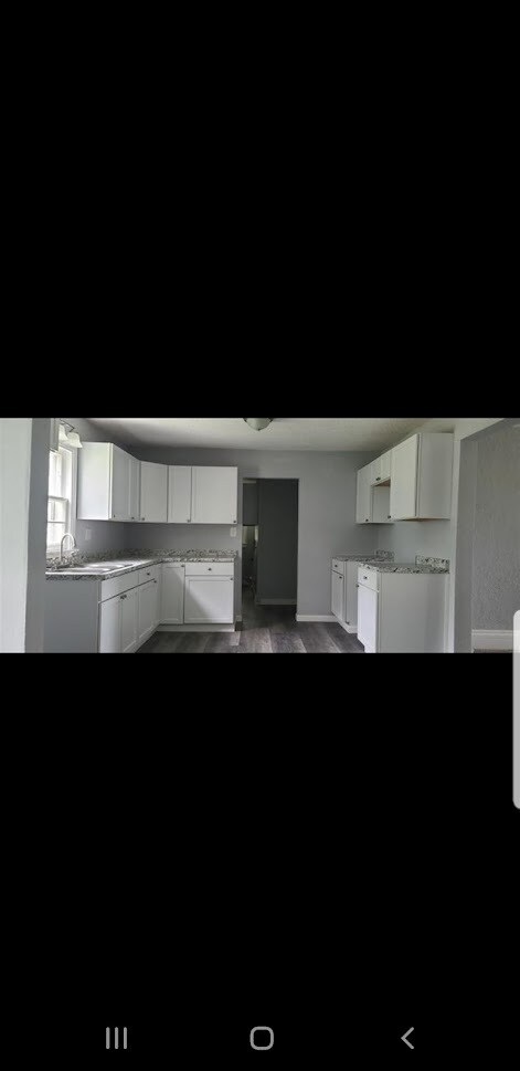 Building Photo - 416 S Brady St
