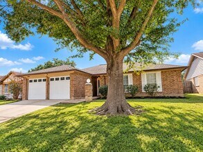 Building Photo - 6703 Loch Bruceray Dr