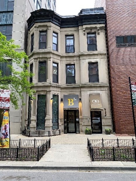 Building Photo - 15 E Pearson St