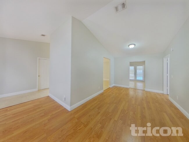 Building Photo - 6517 Seafairer Dr