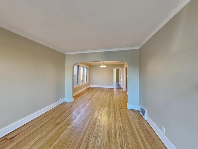 Building Photo - 6432 Fairfield Ave