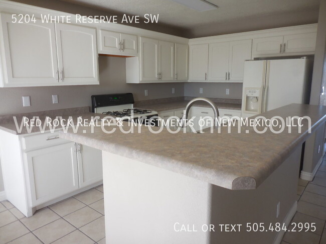 Foto del edificio - Beautifully Remodeled 3BR/3BA Home in SW ABQ!