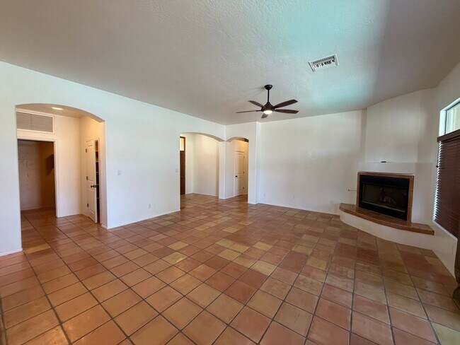 Foto del edificio - 3384 W 17th Pl