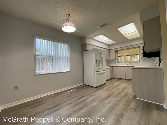 Building Photo - 3 br, 2 bath House - 2149 Woodbury Blvd