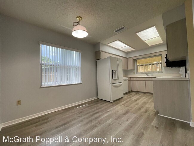 Foto del edificio - 3 br, 2 bath House - 2149 Woodbury Blvd