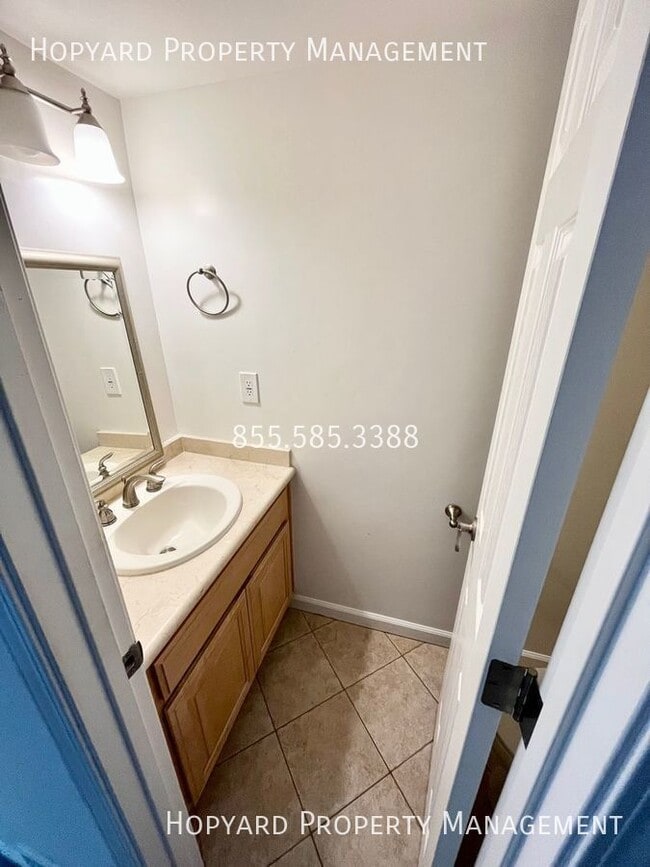 Foto del edificio - 27771 Vasona Ct