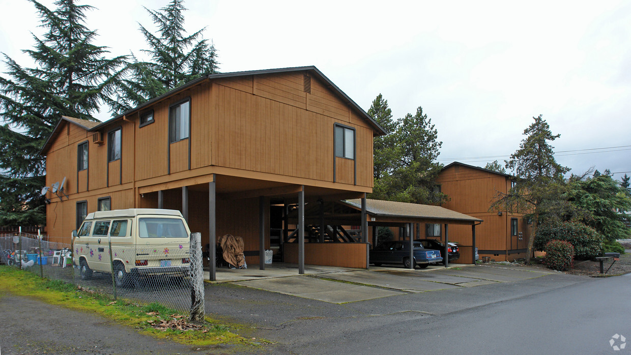 Building Photo - Pine Grove Apartments