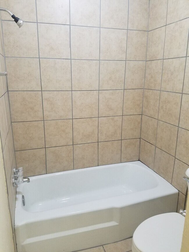 Building Photo - 2 Bedroom, 1.5 Bathroom 1st Floor Condo wi...