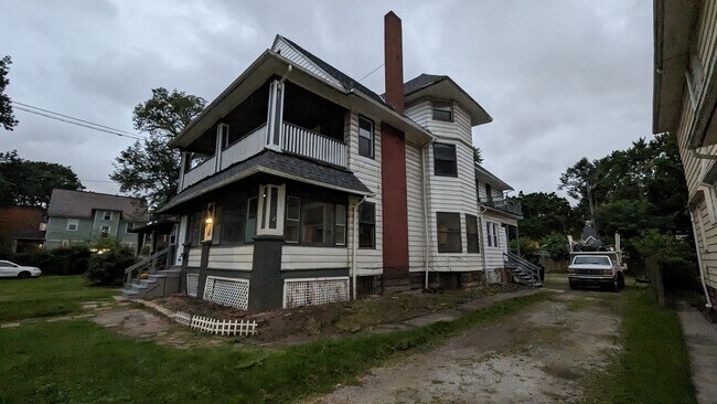 Foto del edificio - 3404 Archwood Ave