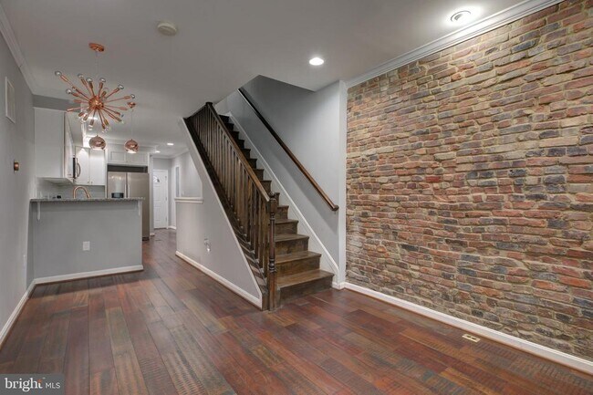 Foto del edificio - 16 N Bradford St