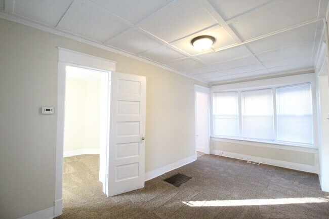 Foto del edificio - December FREE On This 1 Bedroom 1 Bath House Near KU Med & Westport