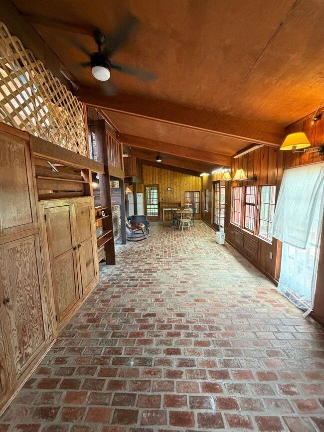 Building Photo - Unique farmhouse just outside Troy