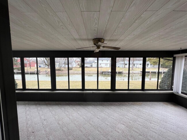 Foto del edificio - 952 Starboard Ct