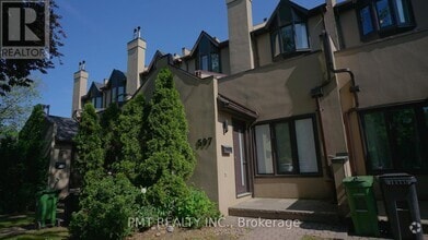 Building Photo - 597 Roehampton Ave