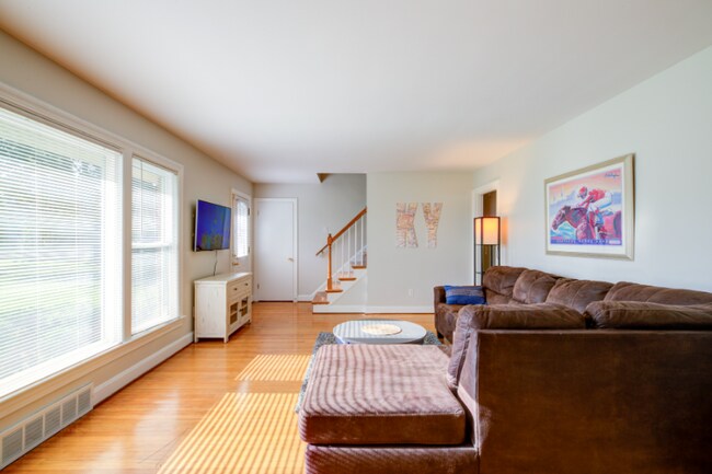 Foto del edificio - 8006 Watterson Trail
