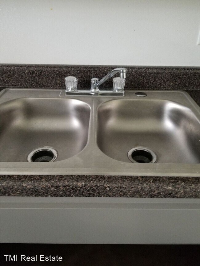 Foto del edificio - 2 br, 1 bath House - 2413 14th Ave N Apt A