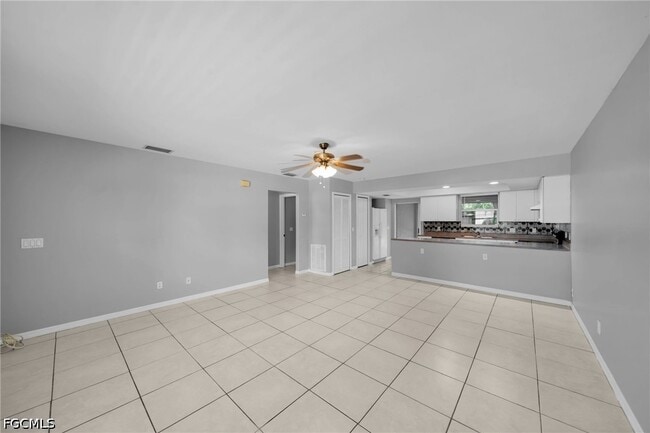 Building Photo - 1407 SE 24th Ave