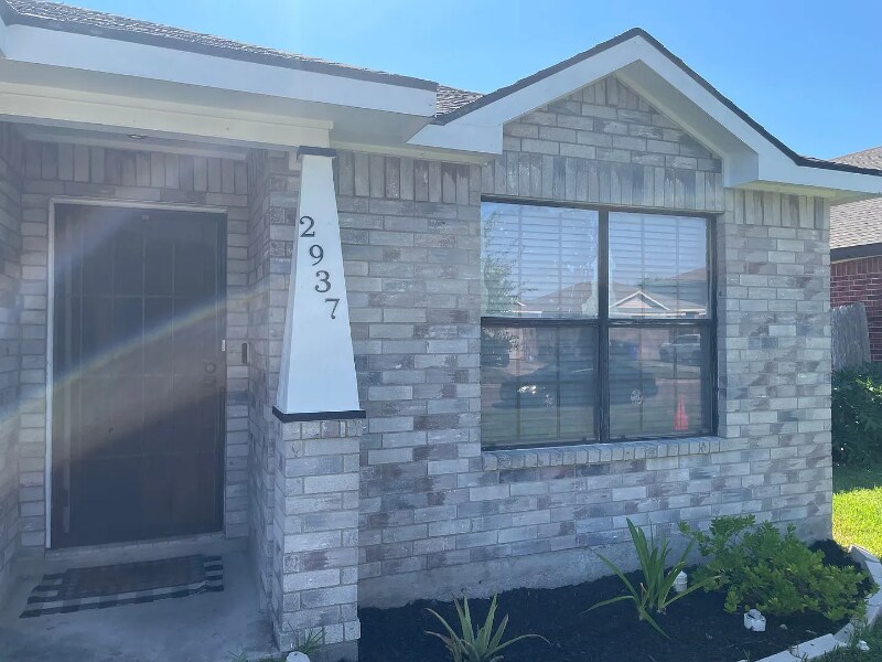 Foto principal - 2937 Santa Sofia St