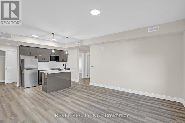 Photo du bâtiment - 261 King St E