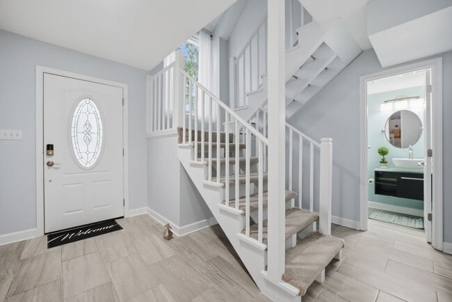 Building Photo - 20B Freeman Dr