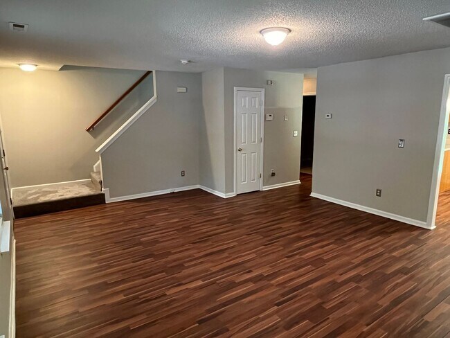 Foto del edificio - Great 3 Bed, 2.5 Bath house in University ...