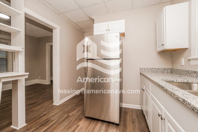 Building Photo - 586 Johnston Ct