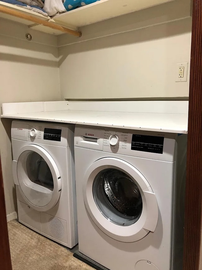 Building Photo - 1220 Manhattan Beach Blvd