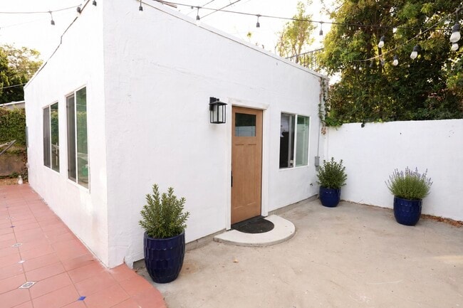 Building Photo - 12531 Caswell Ave