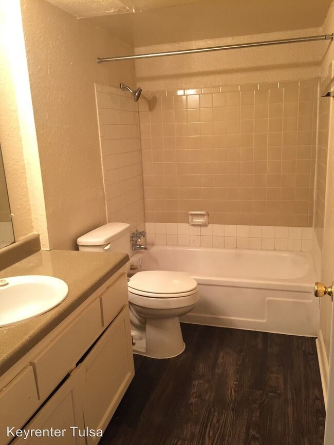 1 Br Bath Apartment 444 South Mingo Road For Rent Building Photo 1 Br Bath Apartment 444 South Mingo Road