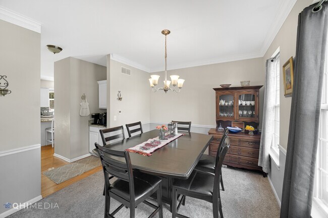 Building Photo - 3569 Charlemaine Dr