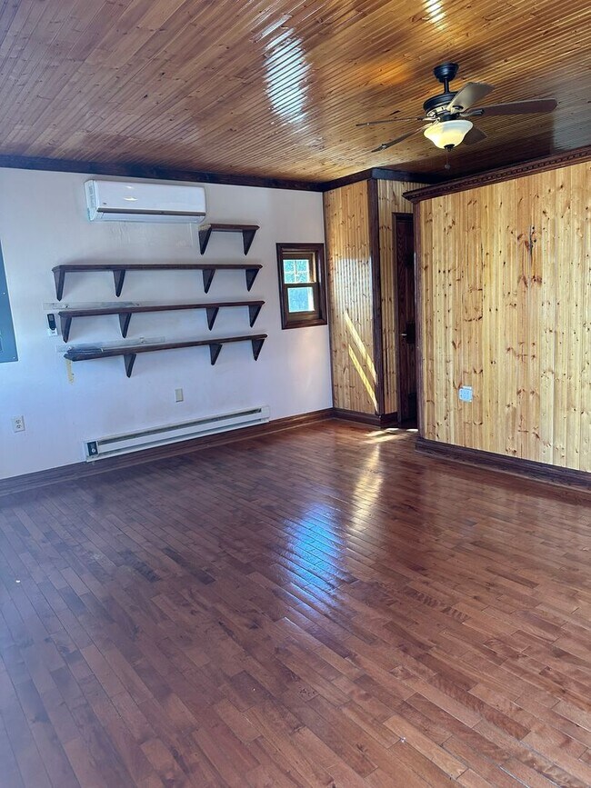 Building Photo - 3113  A,B,C