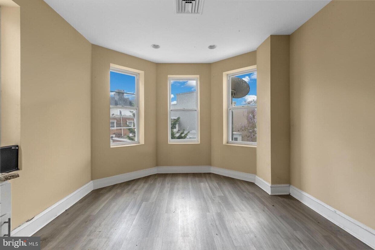 1816 W Girard Ave Unit 3, Philadelphia, PA 19130 Room for Rent in