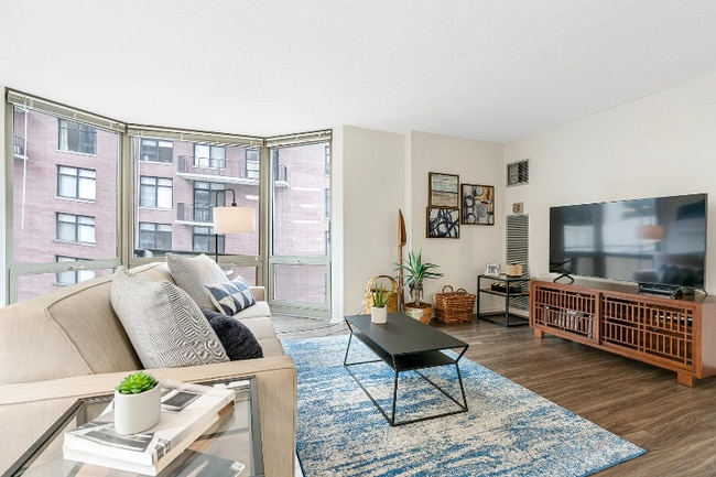 Photo - 1122 N Dearborn St Apartment