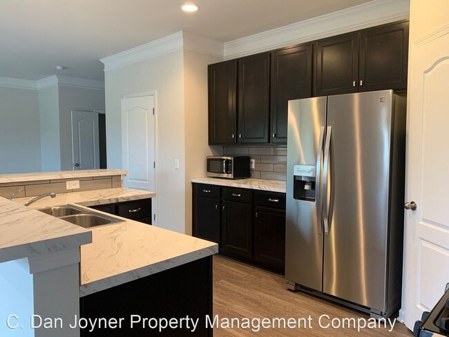 Building Photo - 3 br, 2.5 bath House - 102 Talisker Way