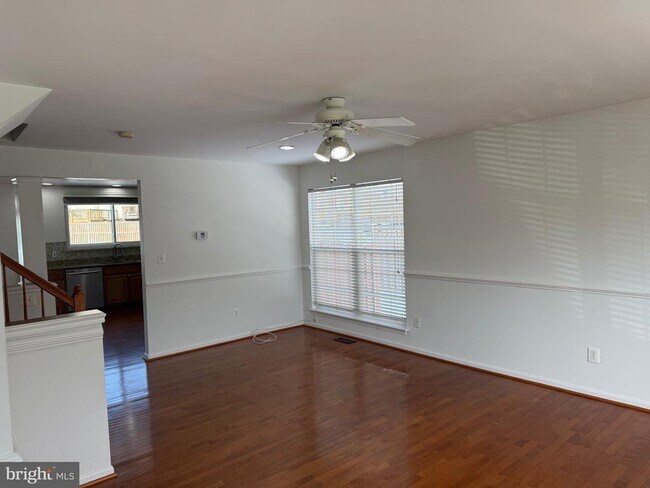 Foto del edificio - 16918 Toms River Loop