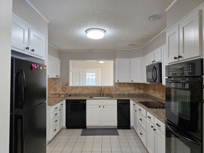 Foto del edificio - 3/2 Hewitt Home