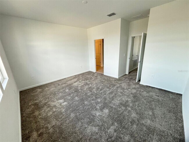 Building Photo - 2026 Rider Rain Ln
