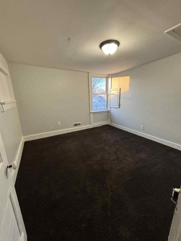 Foto del edificio - 115 N Walnut St