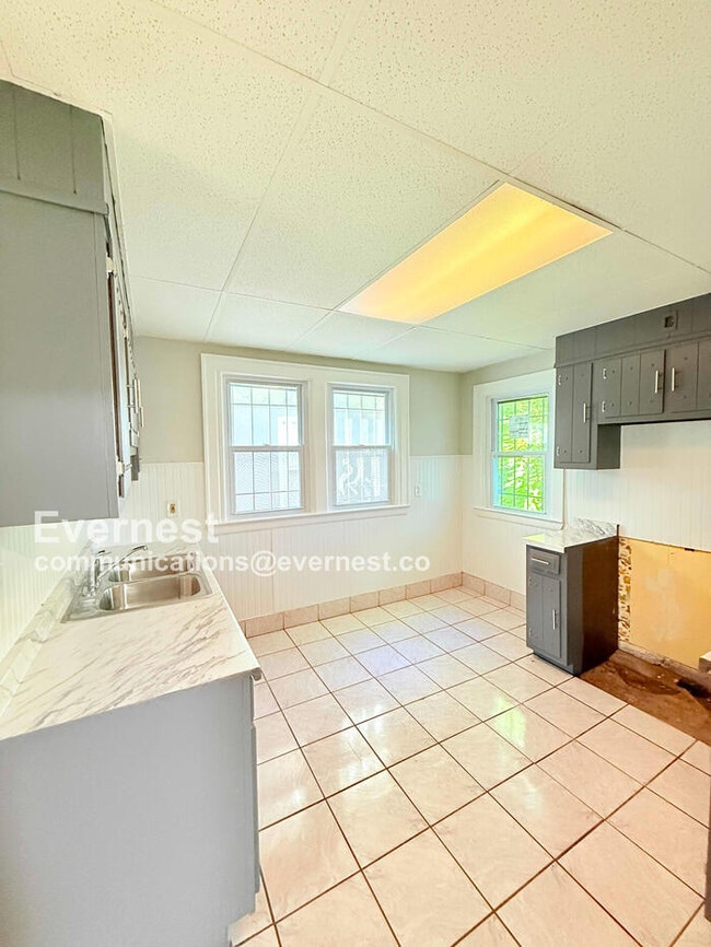 Foto del edificio - Cozy 3-Bedroom Home with Hookups / Pet-Fri...