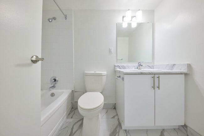 Building Photo - Mapleview Residences