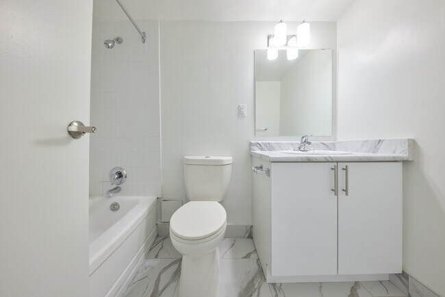 Photo du bâtiment - Mapleview Residences