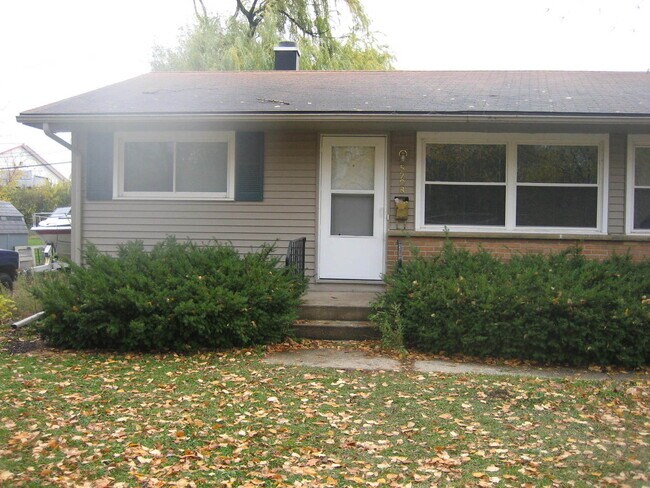 Foto del edificio - Cozy Duplex Near Highway 51