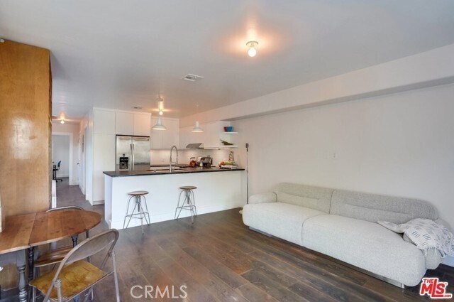 Foto del edificio - 4121 Shelburn Ct