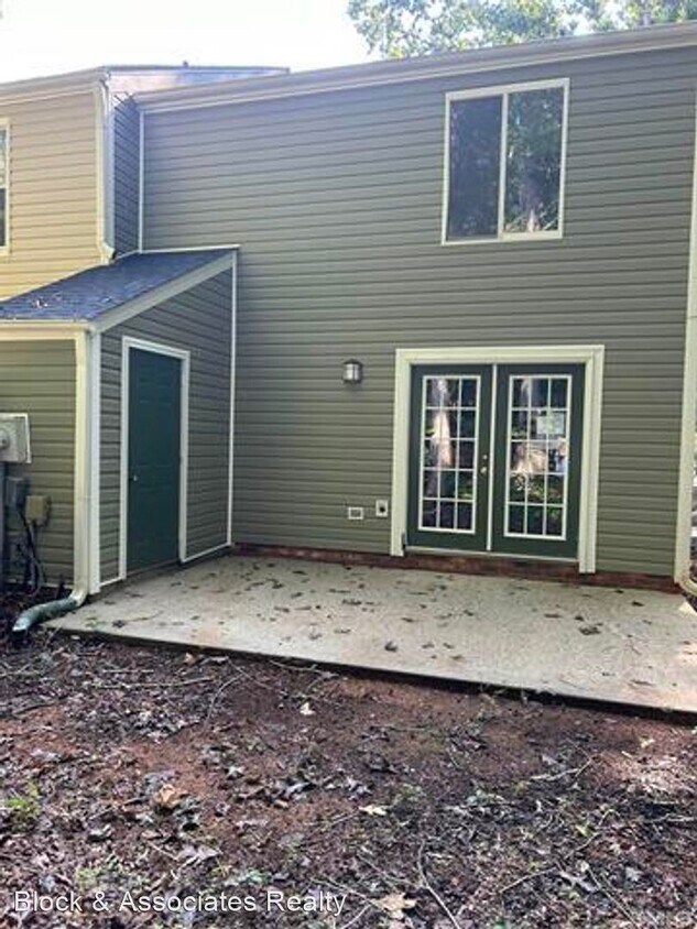 Primary Photo - 2 br, 2.5 bath House - 403 Kilmarnock Court