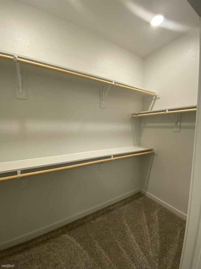 Foto del edificio - Studio, 1 bath Condo - 102 E South St