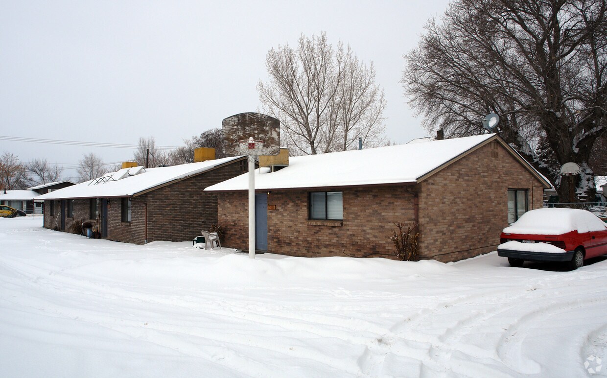 Building Photo - 607-609 S Main St
