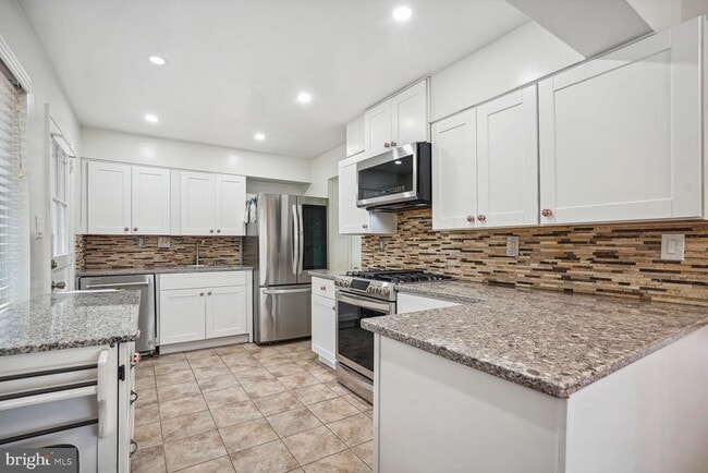 Foto del edificio - 3826 Pickett Ct